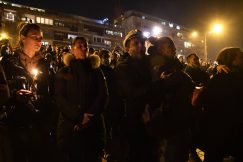 OPROSTAJ OD DJORDJA BALASEVICA U NOVOM SADU Na novosadskom keju večeras „Noć kad je Đole preplivao Dunav“ (FOTO) 18