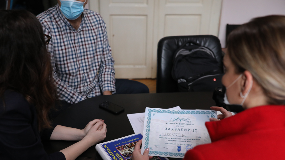 Mozzart donirao tehničku opremu Medicinskoj školi "Beograd" 2