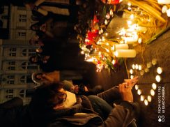 IMG_20210219_203559 Novi Sad se oprašta od svog Đoleta u suzama i tišini: Bio je odraz naše duše (FOTO) 5