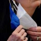 Fauči: Uskoro bez maski u zatvorenom, narednih nekoliko godina samo sezonski 3