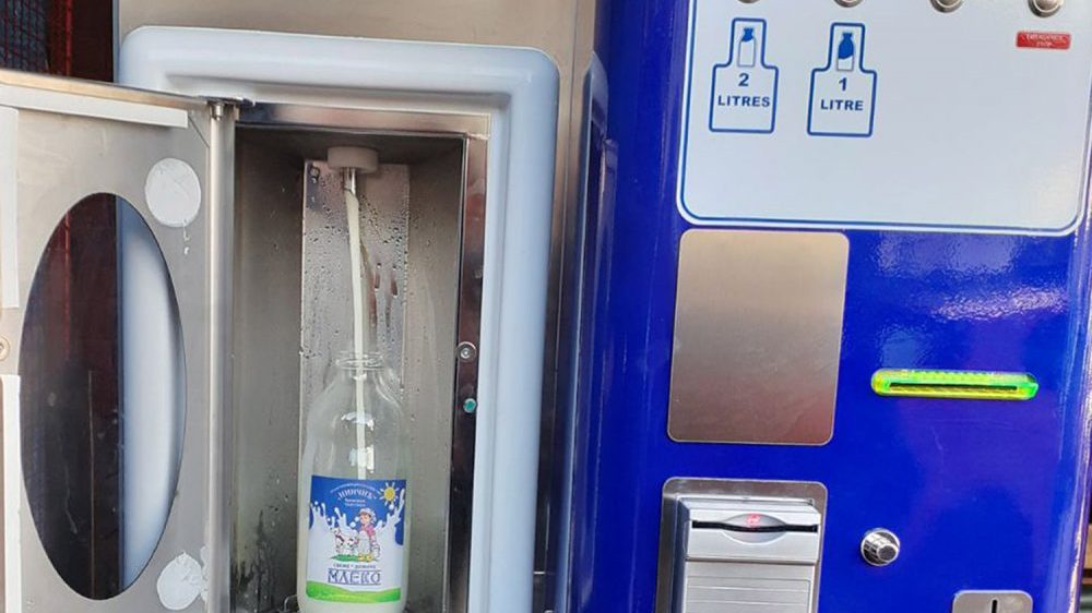 U Čajetini otvoren prvi „mlekomat“ u Srbiji 1