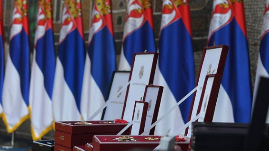 Vučić uručio 170 odlikovanja povodom Dana državnosti Srbije 1