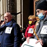 Održan pomen medicinarima preminulim od kovida ispred Vlade Srbije (FOTO, VIDEO) 6