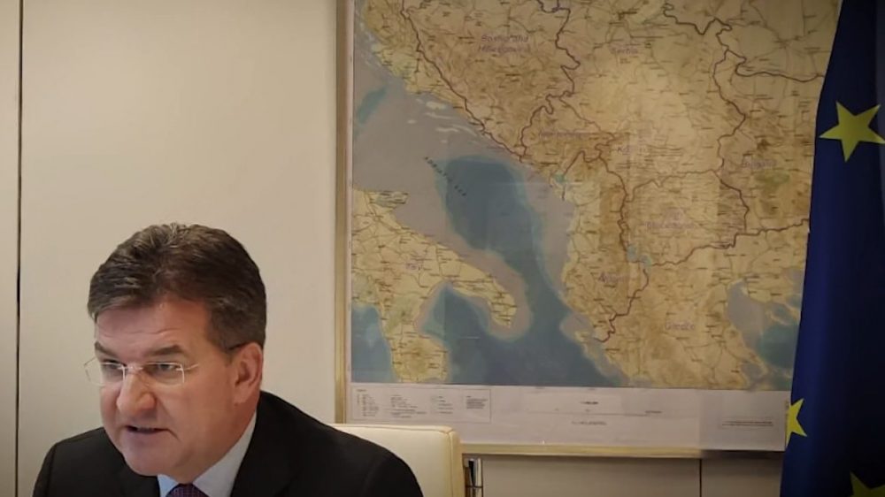 SDPK postavila mapu Kosova bez Srbije ispred Kancelarije EU u Prištini 1