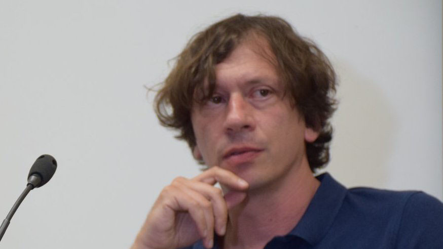 Dejan Atanacković: Identitetski ambis koji se ne zatvara 1 Dejan Atanacković: Identitetski ambis koji se ne zatvara 1