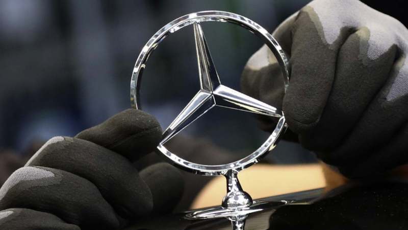 Mercedes povlači vozila zbog greške u sistemu za pozive u hitnim slučajevima 1