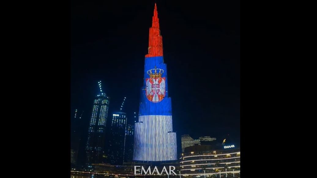 Burdž kalifa zasvetlela u bojama zastave Srbije (VIDEO) 1