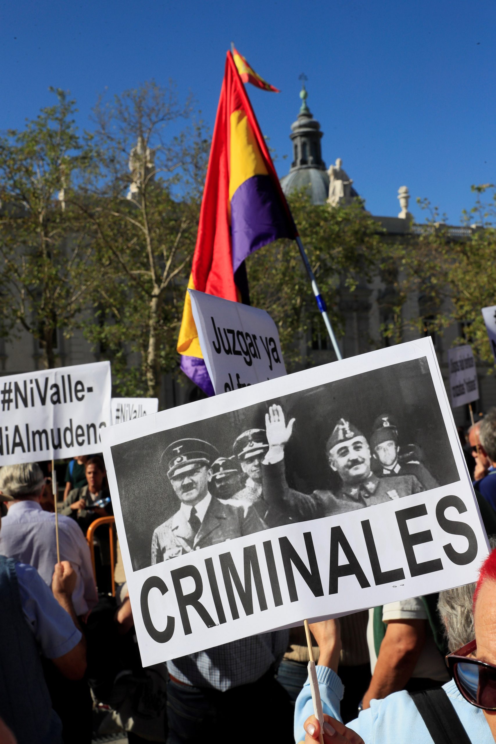 Španija: Uklonjen poslednji spomenik diktatora Franciska Franka 1