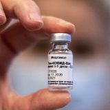 Prva doza vakcine smanjuje rizike COVID-a 19 6