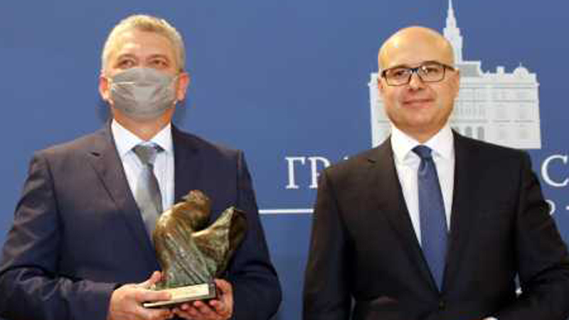 Februarska nagrada Novog Sada dr Vladimiru Petroviću 1