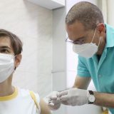 Uspešna vakcinacija nije kada političari zavrnu rukav 9