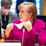 Merkelova pozvala na usvajanje zakona koji vladi daje šira ovlašćenja za uvođenje sanitarnih mera 7