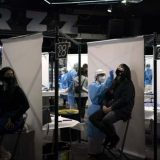 Eksperiment španskih vlasti: Na koncertu u Barseloni 5.000 ljudi uz brzo testiranje na korona virus 6