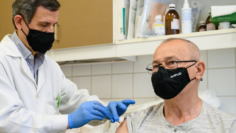 Mađarska vakcinisala četvrtinu stanovništa i ublažila mere uprkos rekordnom broju umrlih 1