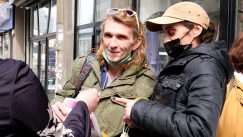 Akcija Danasa "Istina je gorka, ali zdrava" na ulicama Beograda (FOTO) 16