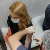 Dve trećine Rusa ne želi da primi "sputnjik V" 14