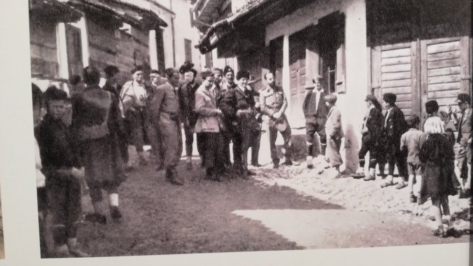 Drugi svetski rat, partizani i četnici: Kako je britanski oficir pokušao da pomiri Tita i Dražu 7 Britanci u Jugoslaviji