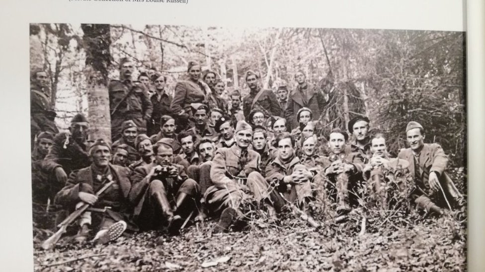 Drugi svetski rat, partizani i četnici: Kako je britanski oficir pokušao da pomiri Tita i Dražu 9 Britanski oficiri i partizani