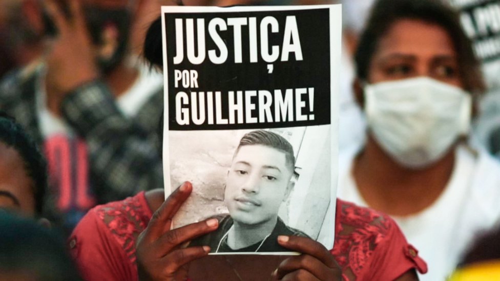 Protesters rally against the murder of Guilherme Guedes