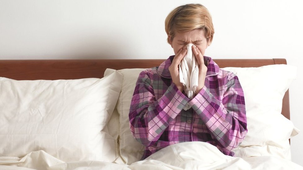 Korona virus kod kuće: Šta da radite ako je neko u porodici zaražen korona virusom i živite zajedno 1 prehlada