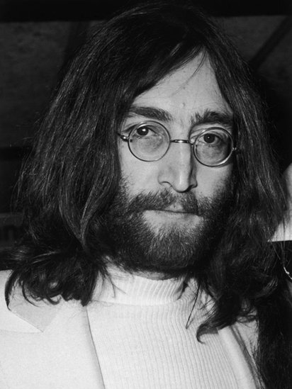 Svemir i imena: Zašto samo 26 žena ima svoj krater na Mesecu 2 Portrait of John Lennon in black and white