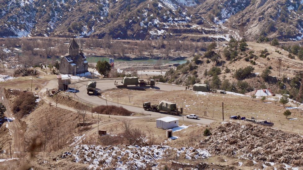 Rat oko Nagorno-Karabaha: Život pod budnim okom ruskih mirovnih snaga 8 Voennaя avtokolonna