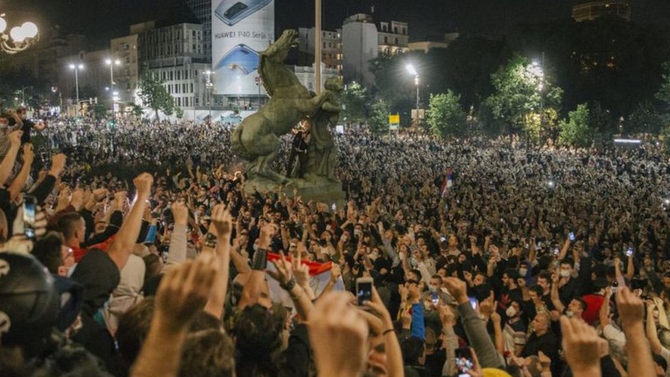 Godinu dana korona virusa, izbori, protesti: Od prvog slučaja do prvih vakcina 4 protesti