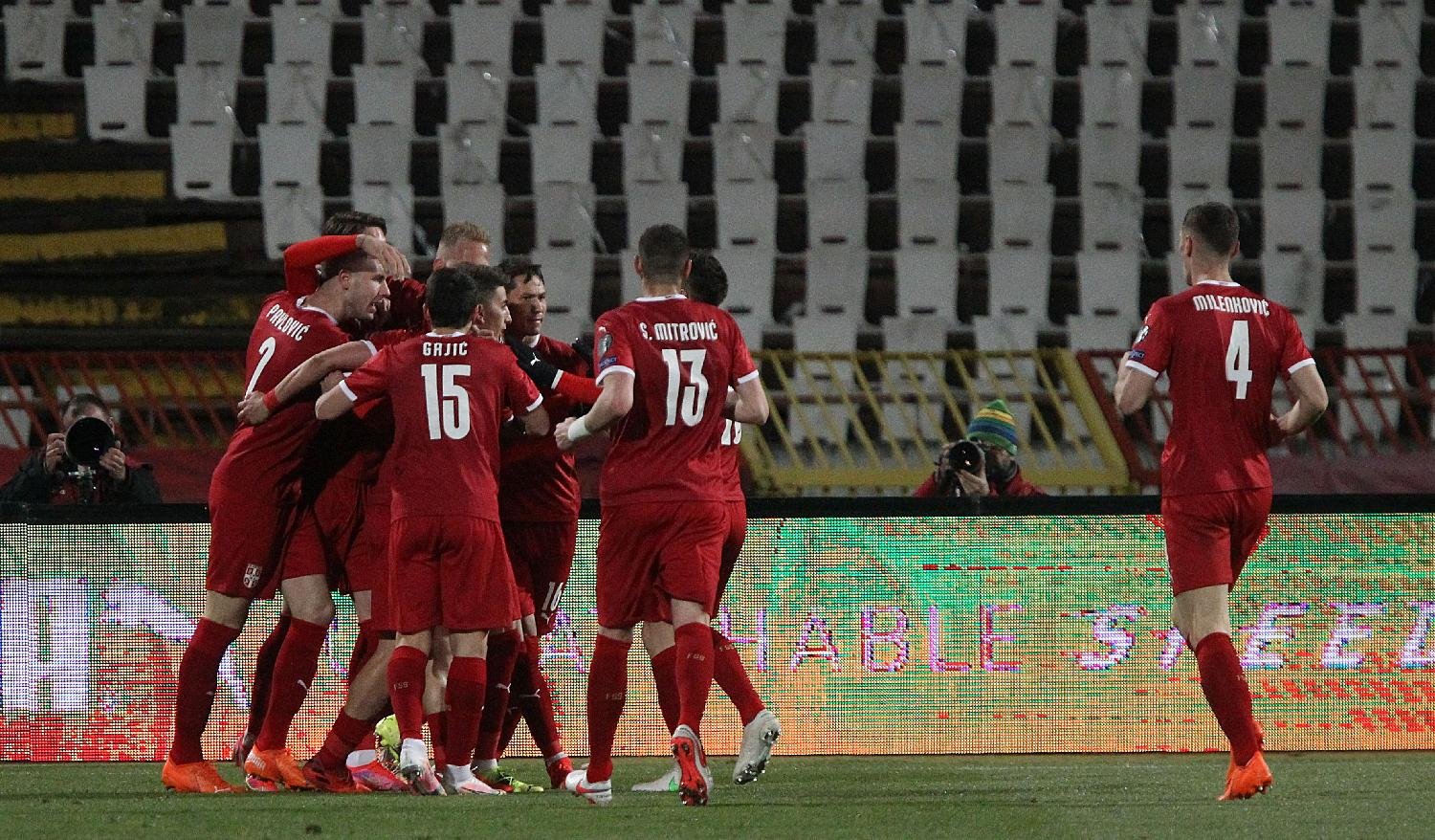 Dosadašnji prvi napadač reprezentacije Aleksandar Mitrović počeo je kao rezerva i ušao u 63. minutu i dao dva gola za pobedu Srbije.