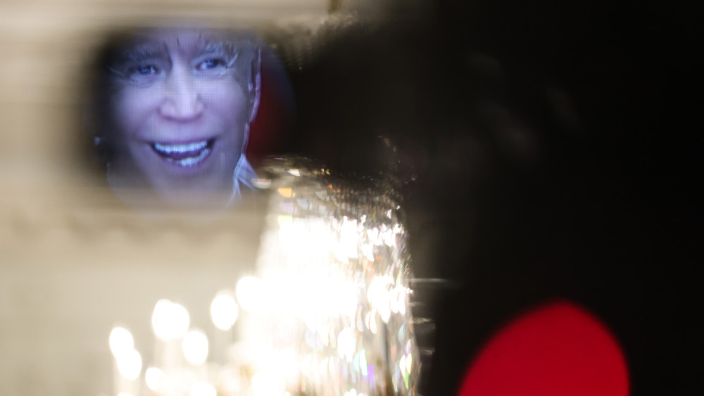 Bajden dočekan na virtuelnom crvenom tepihu 1