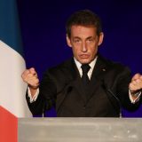 Bivši predsednik Francuske Nikola Sarkozi osuđen na godinu dana zatvora, od čega šest meseci uslovno 9