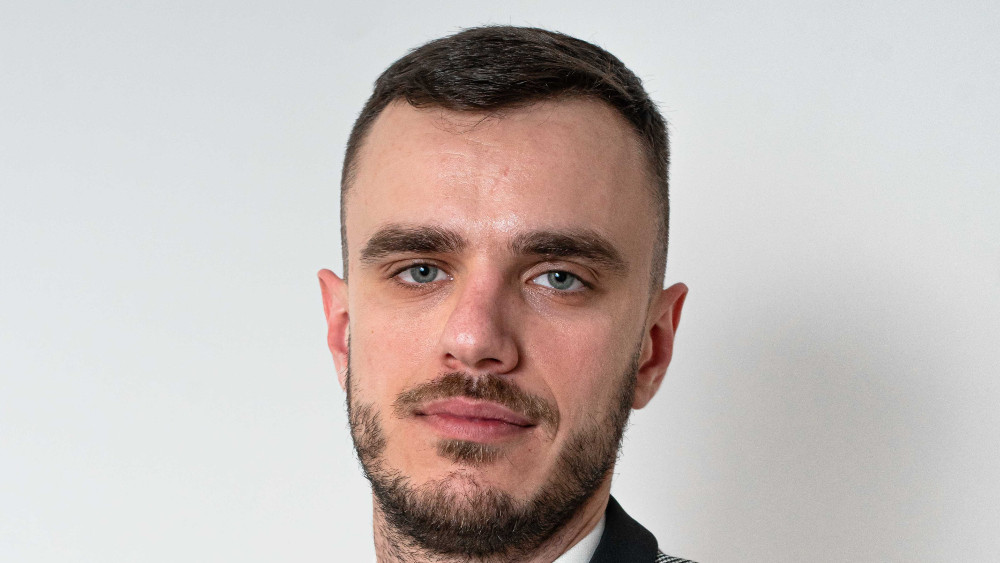 Kome smeta jaka vojska? 1