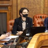 Žene u Srbiji se više školuju, ali su manje plaćene 10