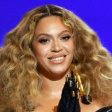 Bijonse treći izvođač u istoriji sa 20 pesama među top 10 hitova na Bilbordovoj Hot 100 listi 7