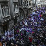 Hiljade ljudi u Istanbulu tražilo da se zaustavi nasilje nad ženama u Turskoj 13