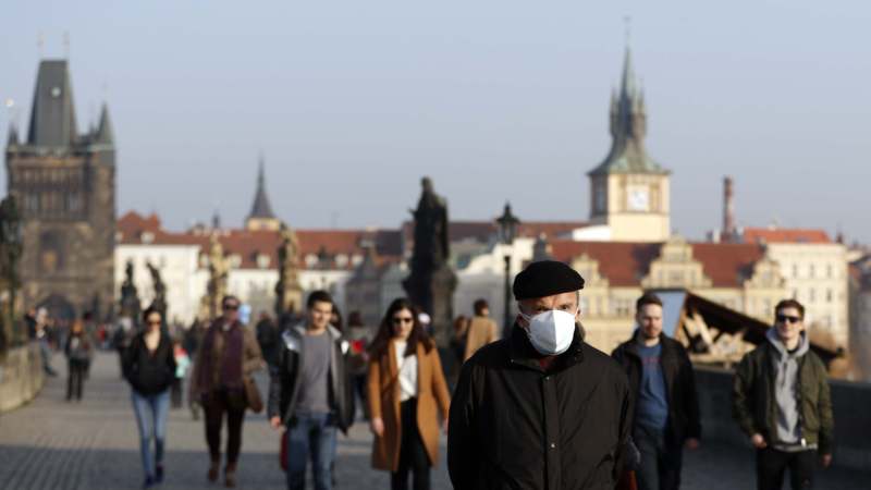 Češka policija uhapsila 17 osoba u Pragu na protestu protiv sanitarnih mera 1