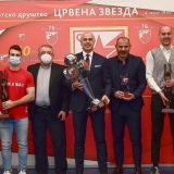 Fudbalskom klubu Crvena zvezda nagrada za najbolji kolektiv SD 5