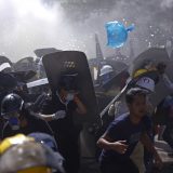 UN: Snage bezbednosti Mjanmara opkolile oko 200 demonstranata 2
