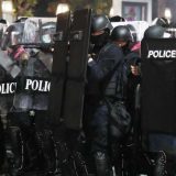 Tajlandska policija vodenim topovima i gumenim mecima na prodemokratske demonstrante 7