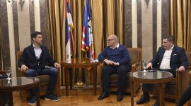 Novakovi uspesi na fasadi Starog dvora (FOTO) 5