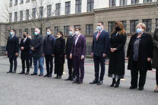 Polaganje venca Ispred zgrade Vlade gde je ubijen Zorana Đinđića, Ana Brnabić Obeležavanje godišnjice ubistva Zorana Đinđića 6