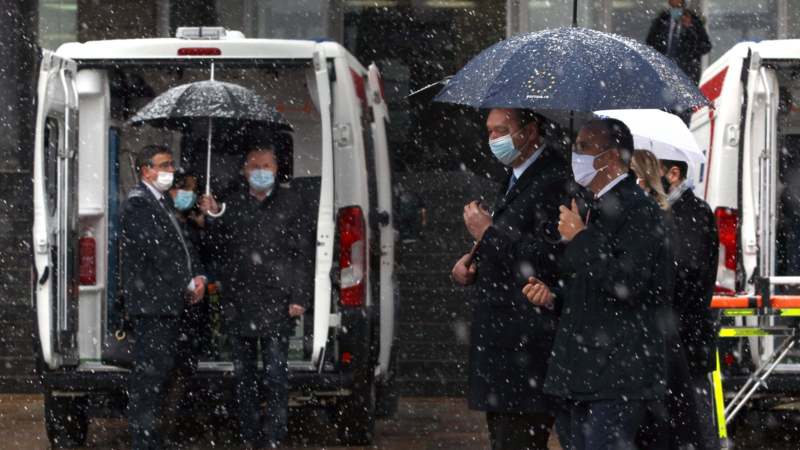 Zdravstvenom sistemu predato 20 sanitetskih vozila kao deo solidarnosti EU 1