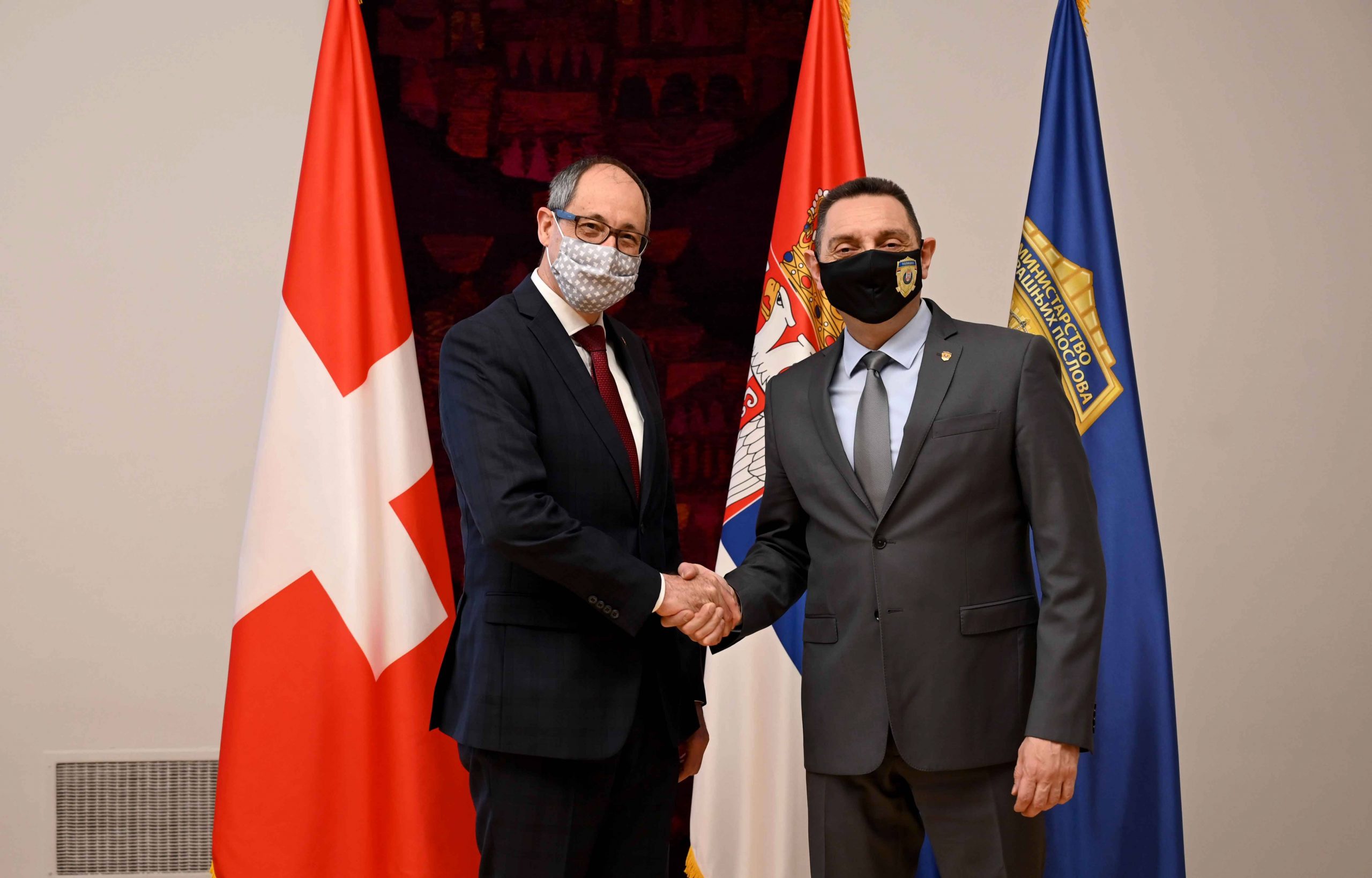 Vulin ambasadoru Švajcarske: Srbija će aktivno raditi na sprečavanju ulaska Kosova u Interpol 1