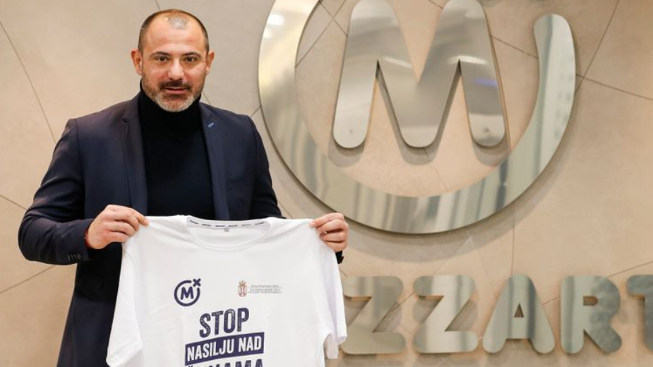 Mozzart i FK Crvena zvezda u poseti sigurnoj kući, Stanković i Gajić pružili podršku ženama 3