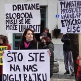 Protest studenata i profesora Fakulteta za crnogorski jezik na Cetinju, sprečen incident 2