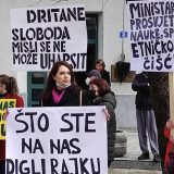 Protest studenata i profesora Fakulteta za crnogorski jezik na Cetinju, sprečen incident 3