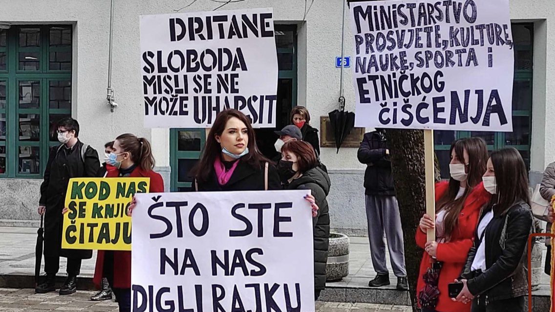 Protest studenata i profesora Fakulteta za crnogorski jezik na Cetinju, sprečen incident 1