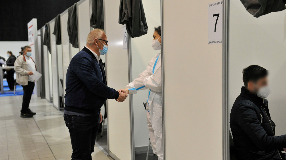 Vesić: Predložiću da se ugostiteljima produži radno vreme do 22 časa 1