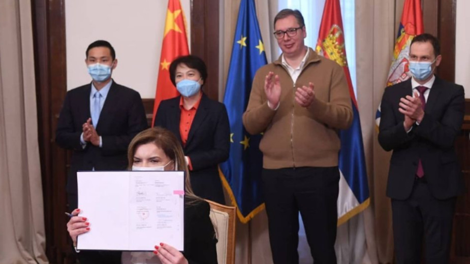 Potpisan Ugovor o kupovini novih dva miliona doza Sinofarm vakcina 1