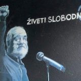 Oskrnavljen mural sa likom Đorđa Balaševića u Požegi 10