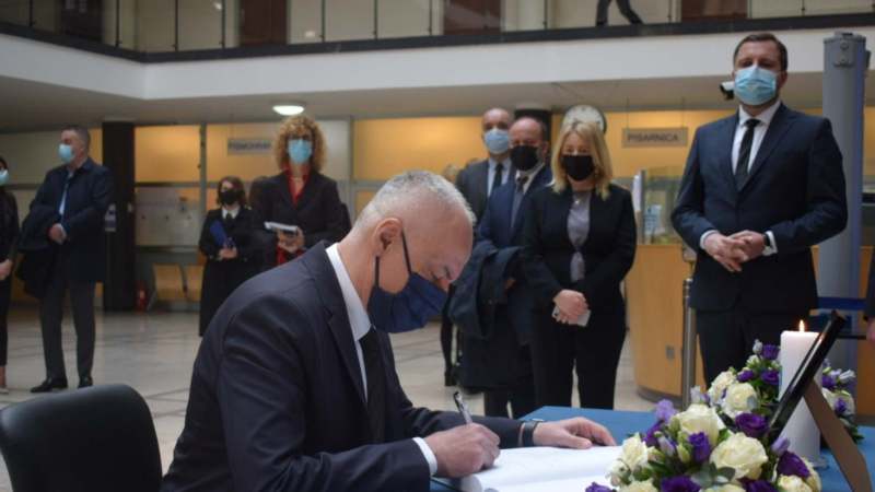 Gradonačelnik Beograda na sahrani Milana Bandića 1